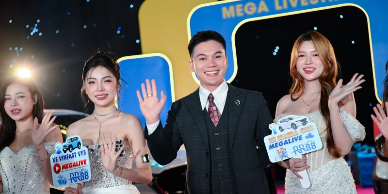 Những hình ảnh đầu tiên tại megalive